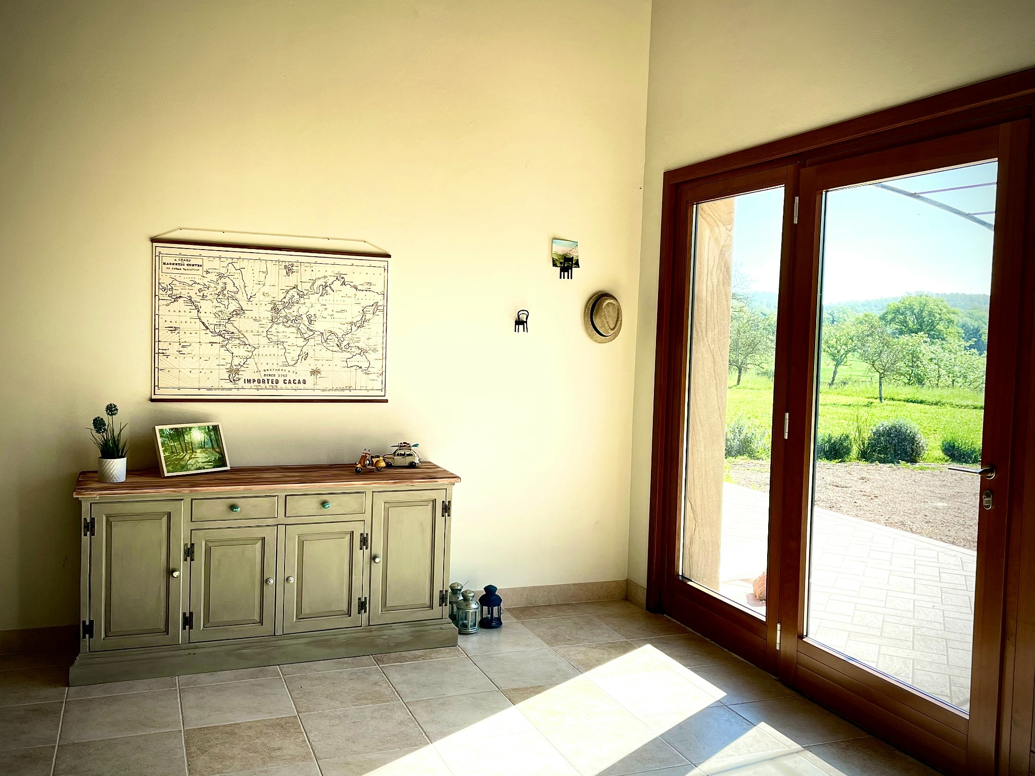 La vista sul paesaggio dal soggiorno